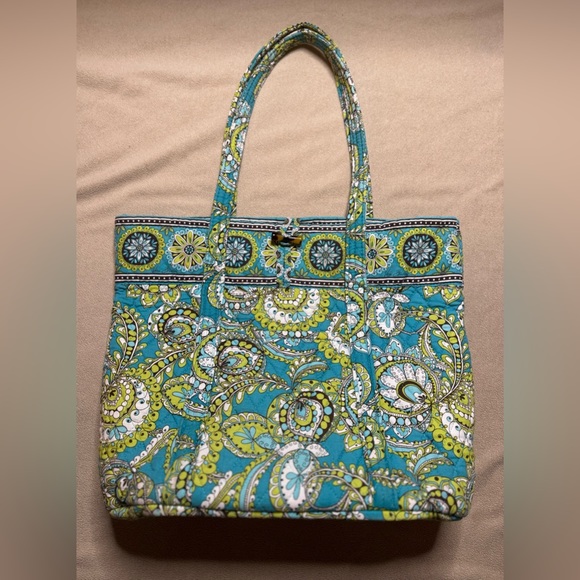 EUC Vera Bradley extra large tote Excellent Used Condition - Picture 2 of 11